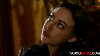 Stepdad fucks tij stepdaughter si një mësues që e ndëshkon një slutty hisao Stepdad fucks tij stepdaughter si një mësues që e ndëshkon një slutty hisao