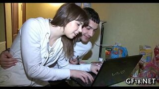 Сеңелем яшь красотка катнаша катгый 10-фунтовый удар