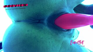 Digywilydd Slut sy&#039;n Llaetha a Mastyrbio ar y Ganolfan Ffitrwydd