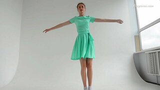 Super gimnas buigsaam ballerina babe Alla Super gimnas buigsaam ballerina babe Alla