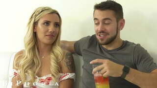 Devojka Muž Želi Da Se Kurva Za Njen Rođendan